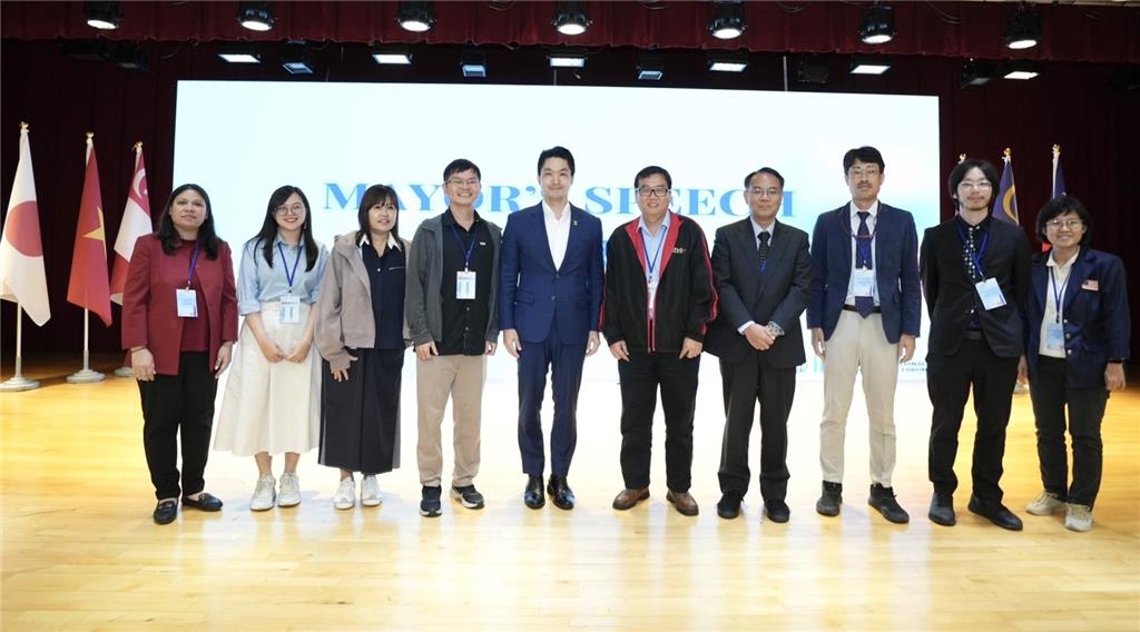 活動照片輪播-01，共8張