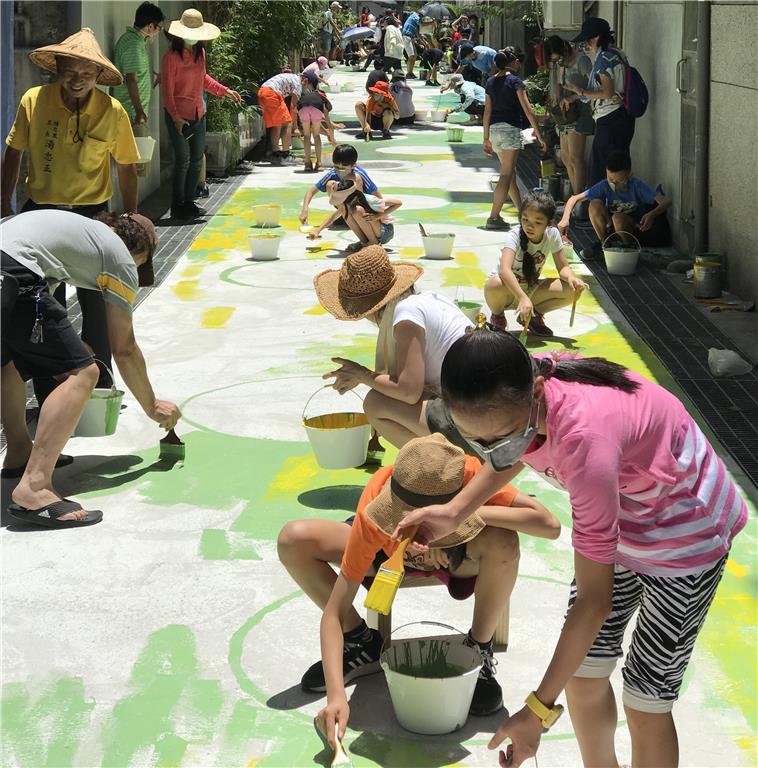 教育園丁的話圖片藝術走出校園-親子彩繪社區通學巷(民族國小)