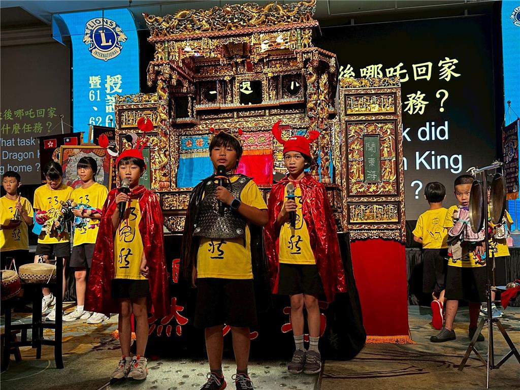 教育園丁的話圖片12.布袋戲結合環境議題，推出改編劇本《哪吒鬧東海》