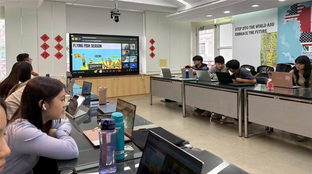 教育園丁的話圖片圖4 114年4月26日臺、加線上文化交流課程剪影