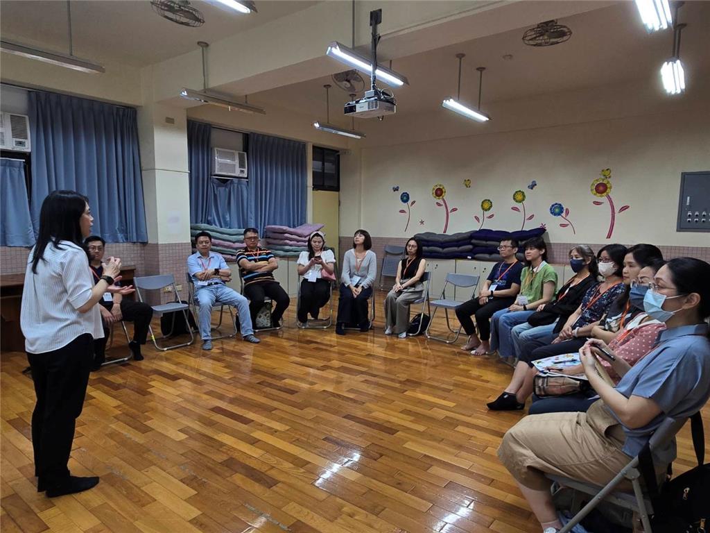 教育園丁的話圖片圖二:「愛與陪伴」家長成長團體