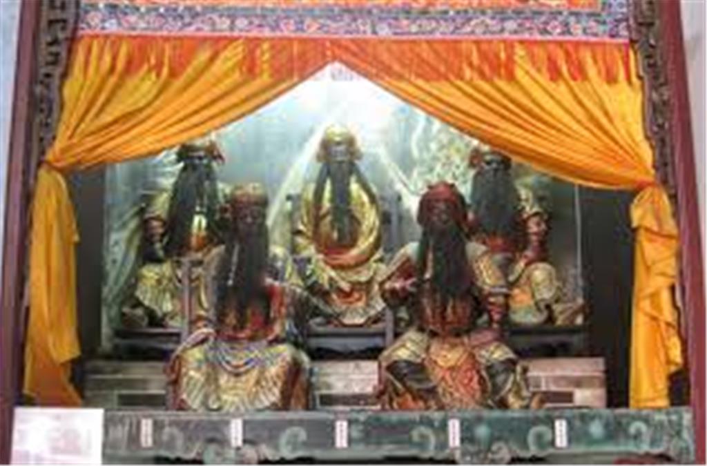 教育園丁的話圖片圖一： 五水仙尊王：一帝、二王、二大夫。 大禹、奡王、楚王、屈原、伍子胥。 (圖片來源：臺南祀典大天后宮)
