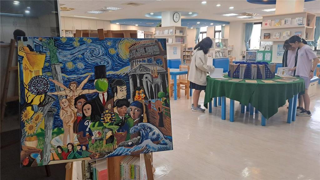 教育園丁的話圖片藝術筆記展於圖書館一隅，為圖書室增添一抹藝術氣息。