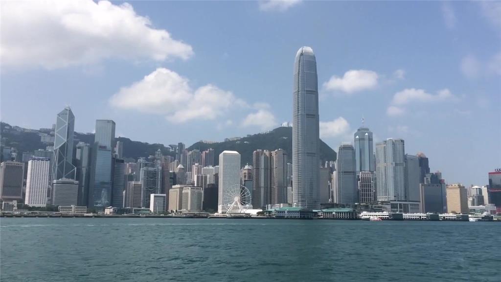教育園丁的話圖片HONG KONG IFC TOWER VIEW FROM THE WATER